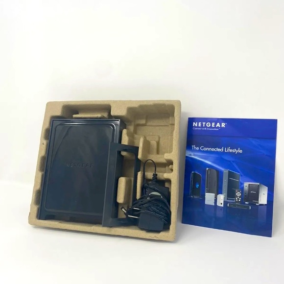 Netgear WNR2000 4-Port 10/100 Wireless N Router (WNR2000v3) - Picture 5 of 5